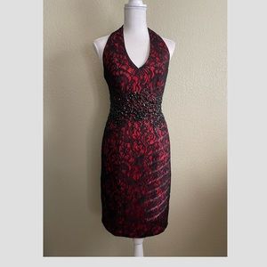 Caché Beaded Sleeveless Black Lace Over Red Cocktail Dress Size: 10